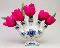 TULIP VASE DELFT BLUE