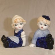 Salt+Pepper Color Boy+Girl Sitting